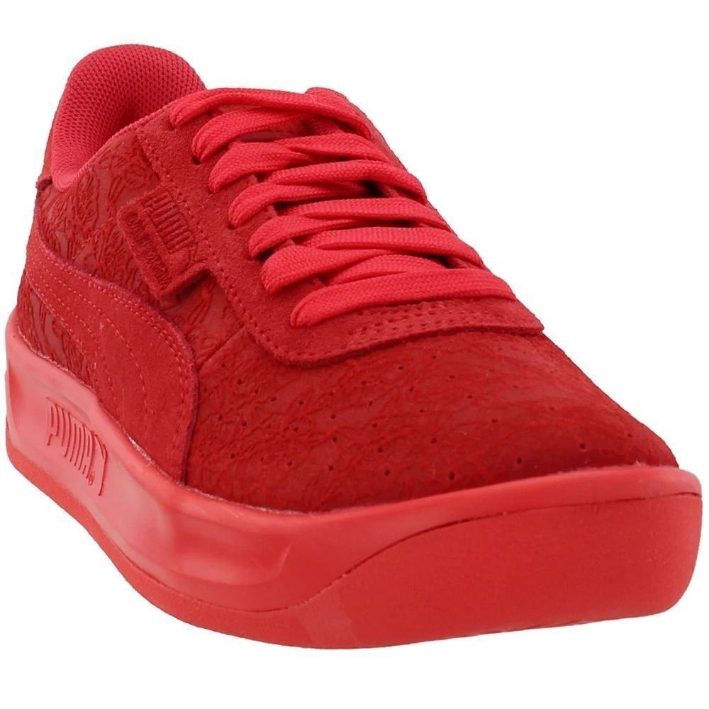 š„Host Pick!š„Ā PUMA Hibiscus CaliforniaāVegan Suede Embossed Low TopāSneakers